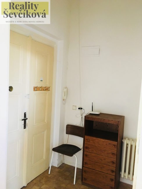 Pronájem 1+kk, 25 m2 – Smetanovo nábřeží