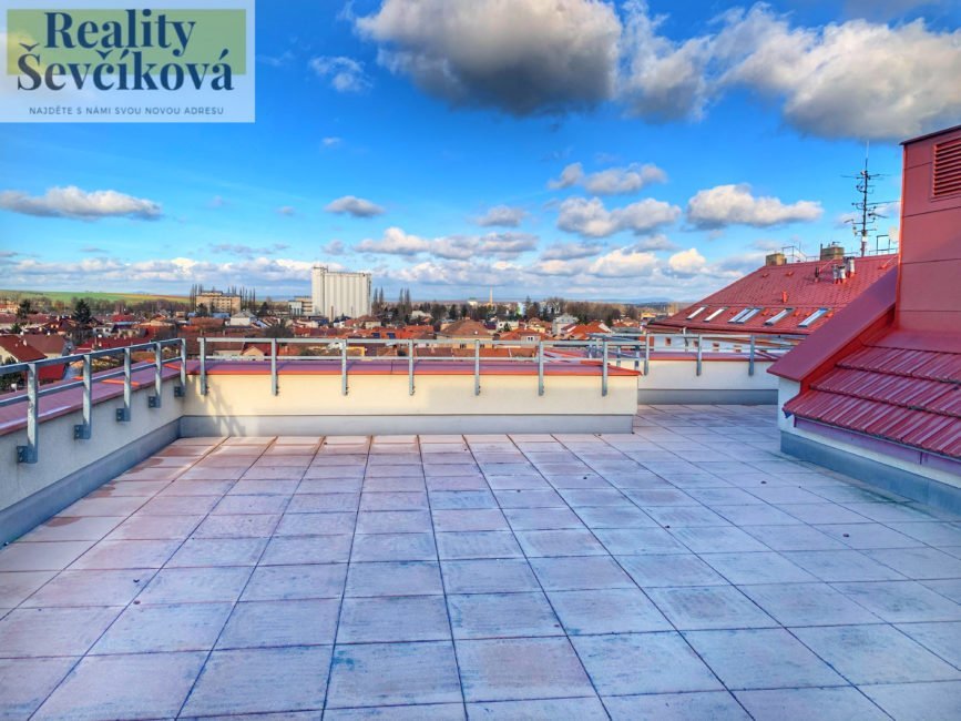 Prodej novostavby 2+kk s úžasnou terasou, 150 m2 – Nový Bydžov