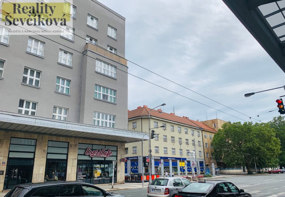 Pronájem 2+kk, 48 m2 – Gočárova třída