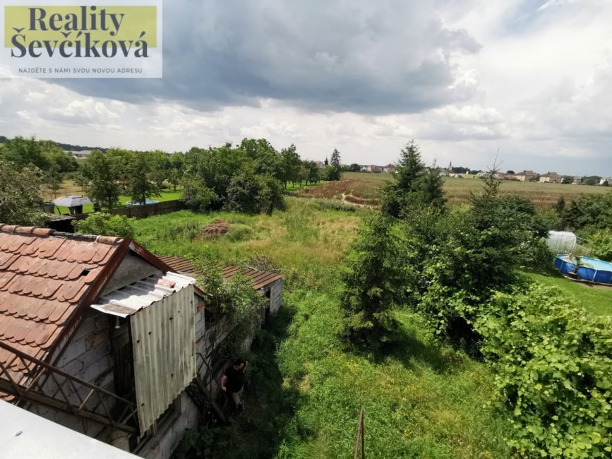 Prodej rozsáhlého domu s velkorysým pozemkem, 1 688 m2 – Staré Ždánice