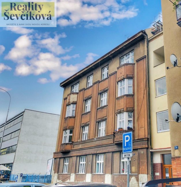 Pronájem 2+1 se dvěma balkóny, 90 m2 – Smetanovo nábřeží