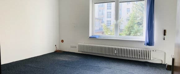 Pronájem kanceláře 28 m2 – Škroupova