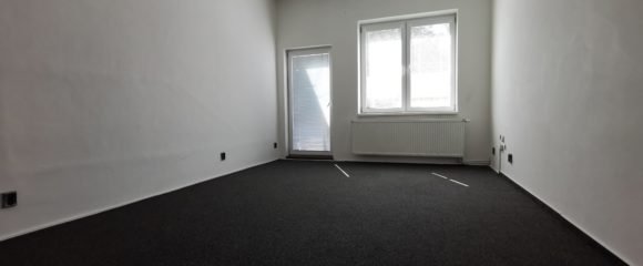 Pronájem pěkné kanceláře v centru HK, 20 m2 – Hořická