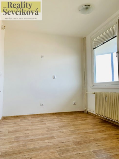 Prodej světlého 3+1 s lodžií, 71 m2 – Hrubínova