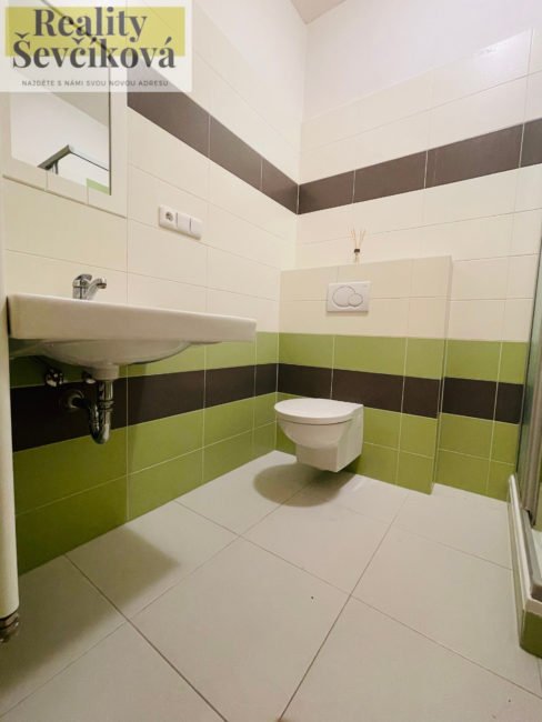 Pronájem pěkného 2+kk, 76 m2 – Chelčického