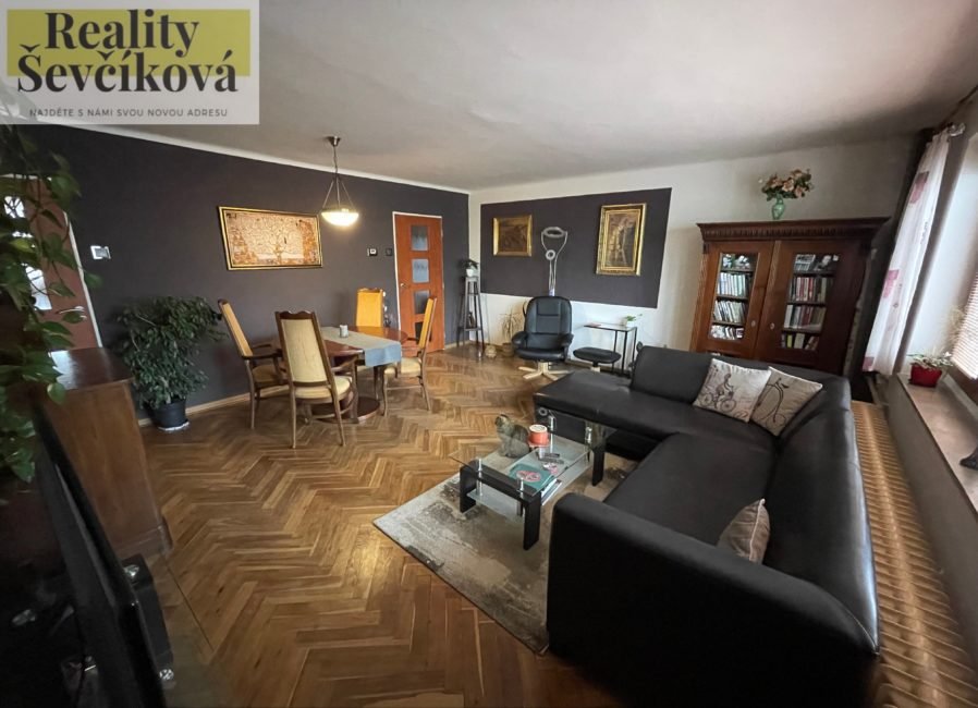 Prodej rodinného domu 3+1, 589 m2 – Foerstrova
