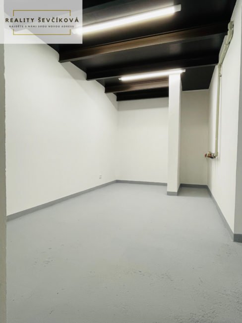 Prodej exkluzivního rodinného domu po rekonstrukci, 340 m2 – Dvorská, Hradec Králové