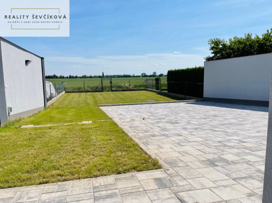 Prodej exkluzivního rodinného domu po rekonstrukci, 340 m2 – Dvorská, Hradec Králové