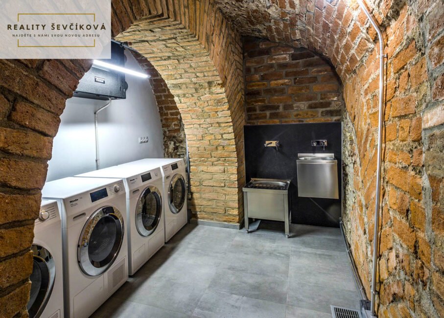 Pronájem nadstandardního apartmánu, 75 m2 – Malé náměstí, Hradec Králové
