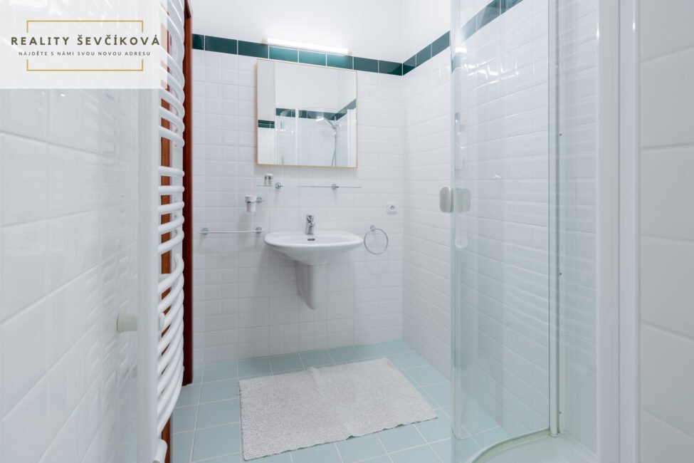 Pronájem nadstandardního apartmánu, 100 m2 – Malé náměstí, Hradec Králové