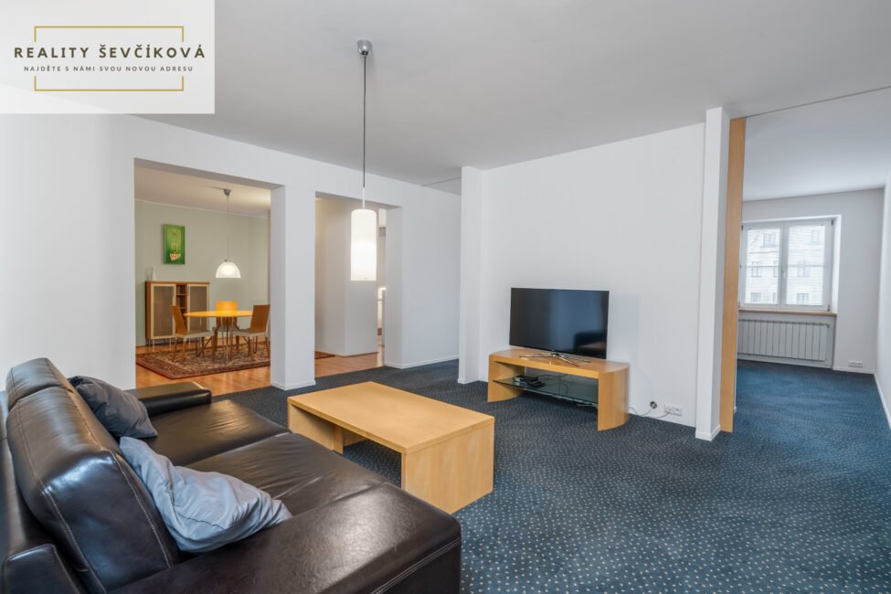 Pronájem nadstandardního apartmánu, 100 m2 – Malé náměstí, Hradec Králové