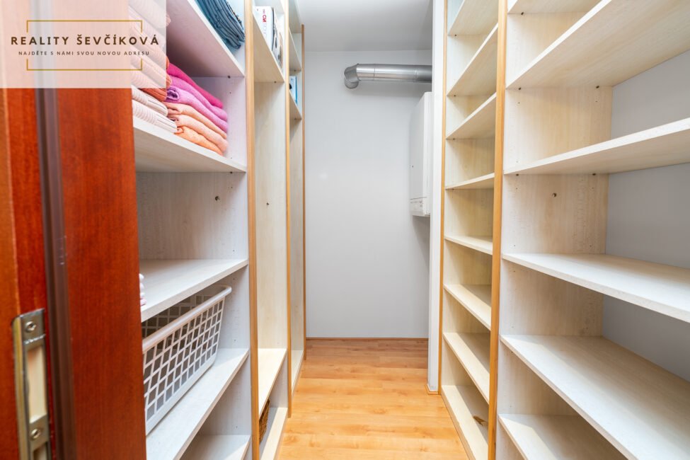 Pronájem nadstandardního apartmánu, 100 m2 – Malé náměstí, Hradec Králové