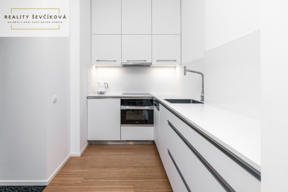 Pronájem nadstandardního apartmánu, 75 m2 – Malé náměstí, Hradec Králové