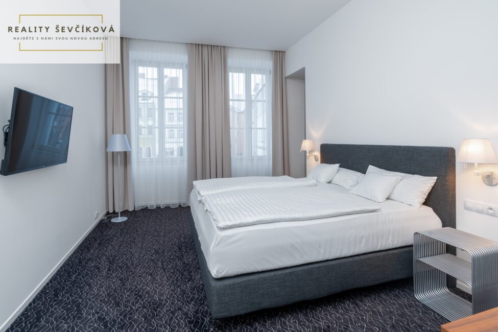 Pronájem nadstandardního apartmánu, 75 m2 – Malé náměstí, Hradec Králové