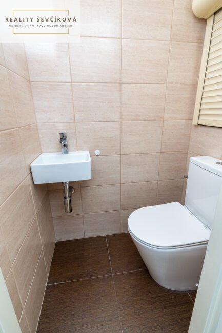 Prodej 2+1 po rekonstrukci s šatnou a balkónem, 62 m2 – Štefánikova