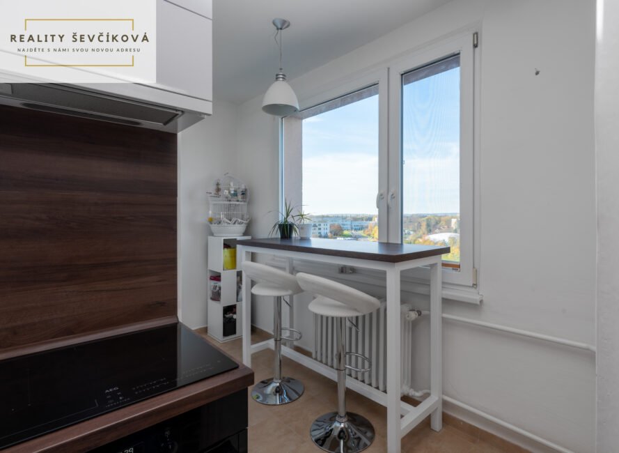 Prodej 2+1 po rekonstrukci s šatnou a balkónem, 62 m2 – Štefánikova