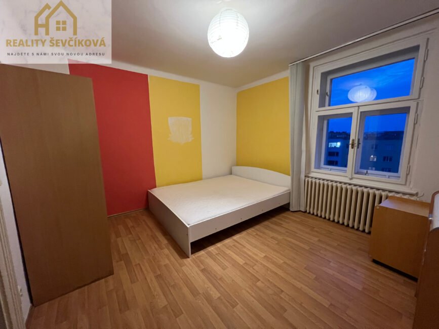 Pronájem 1+kk, 40 m2 – Smetanovo nábřeží