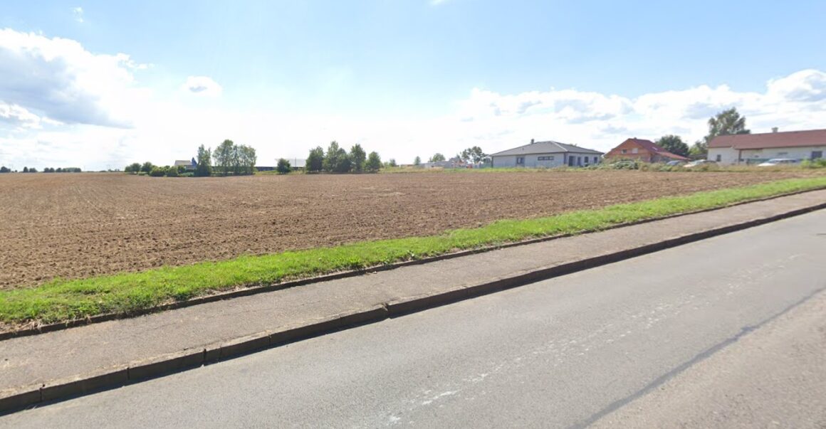 Prodej stavebního pozemku, 633 m2 – Bezděkov, okres Pardubice