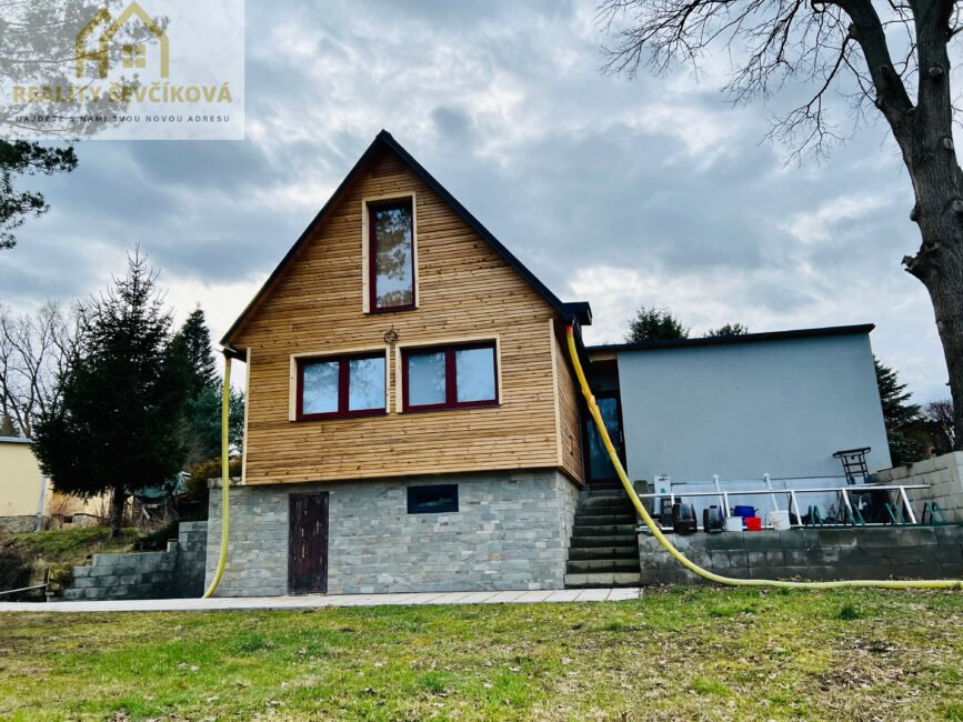 Prodej domu 4+kk po celkové rekonstrukci, 661 m2 – Dubina, Hradec Králové