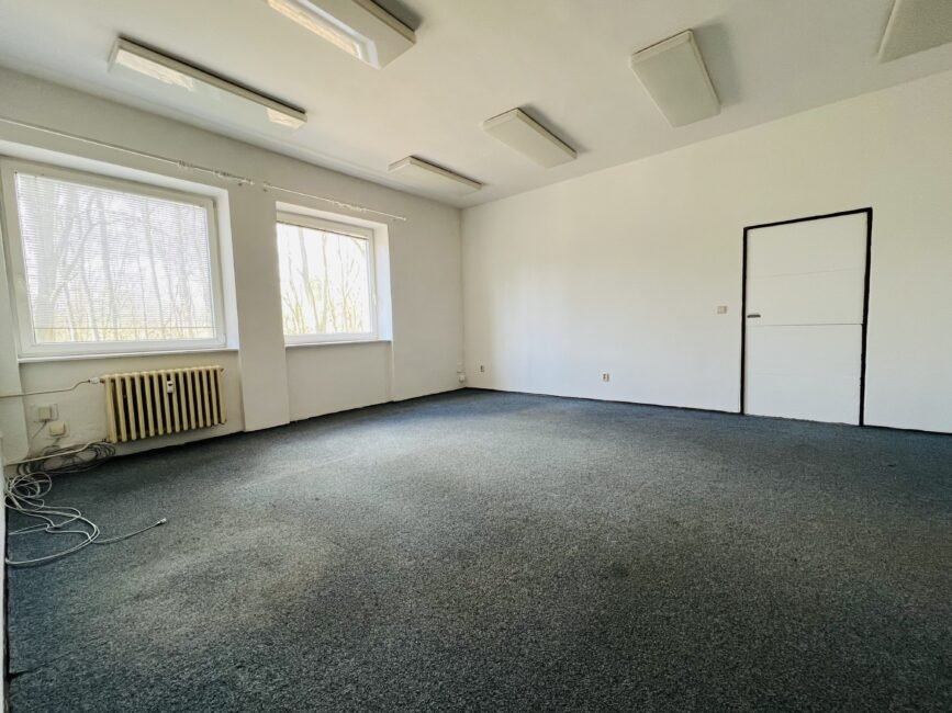 Pronájem dvou propojených kanceláří, 51 m2 – Přemyslova
