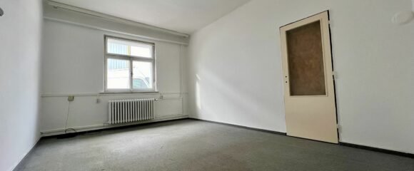 Pronájem kanceláře, 18 m2 – Podnikatelské centrum, ul. Bieblova