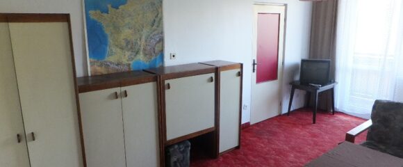 Pronájem zařízeného pokoje 20 m2 – tř. E. Beneše, Hradec Králové