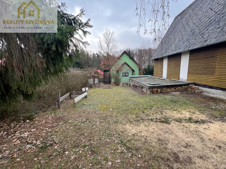 Pronájem celoročně obyvatelné chaty, 407 m2 – Býšť