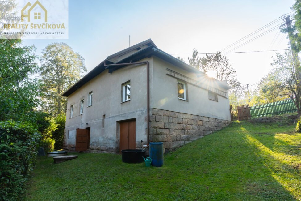 Prodej rodinného domu 5+kk, 568 m2 – Karlov, Stará Paka