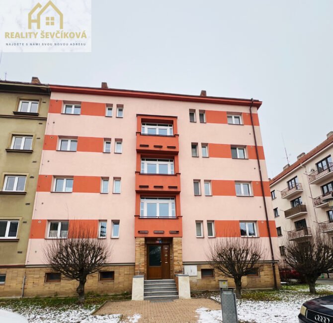 Pronájem kompletně zařízeného 2+1 po rekonstrukci, 54 m2 – Na Střezině