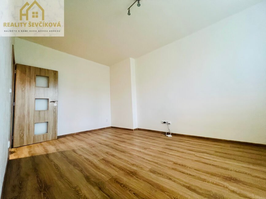 Pronájem pěkného 1+1 po rekonstrukci, 31 m2 – Kydlinovská